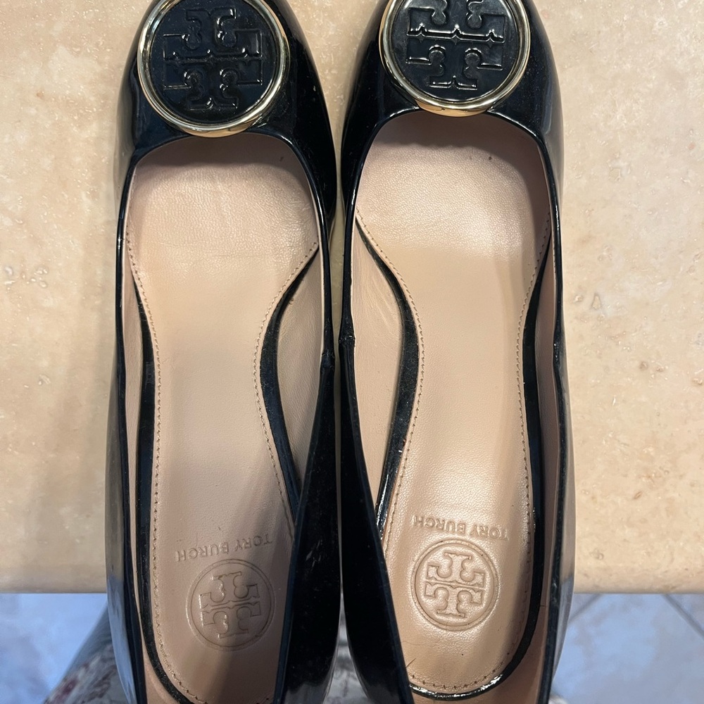 Tory Burch Black wedges with Gold Emblem